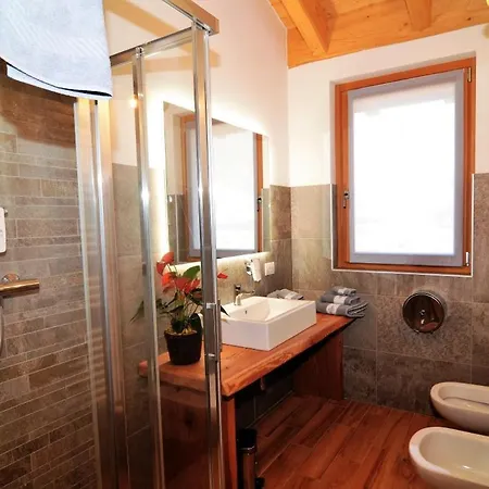 Farm stay Adda Vegia Buglio in Monte